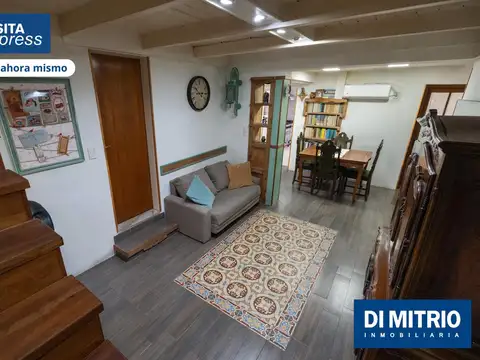 Depto Tipo Casa 4 ambientes con 2 baños