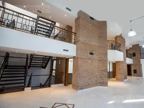 Oficina en Alquiler al Norte