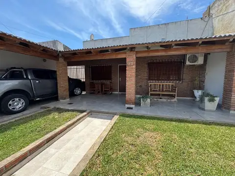 Casa 4 ambientes con 1 baño