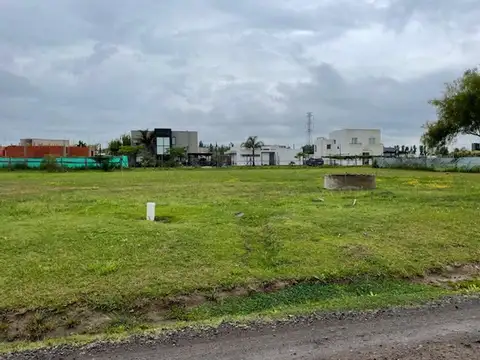 Lote En Barrio El Ensueño