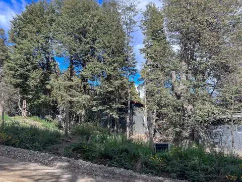 Avenida de los Amancay e/ Avenida Cerro Catedral y Avenida de los Amancay