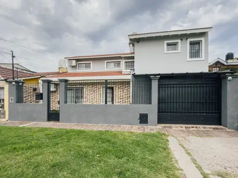 CASA 4 AMB EN VENTA EN GENERAL PACHECO CON PILETA
