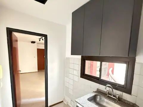 Venta Nueva Córdoba Departamento 1 dormitorio 1 baño con balcón renovado