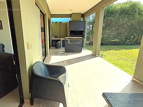 Casa en Alquiler Temporal con 2 cocheras