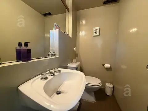 Casa en Venta con 4 cocheras