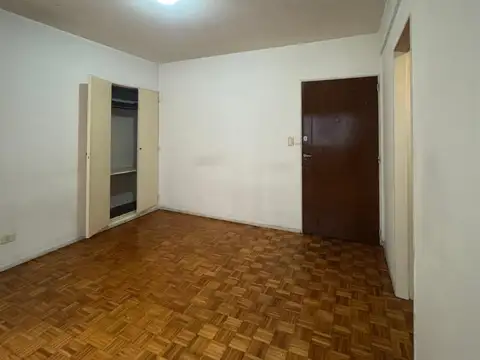 Paraguay 2600, Piso 6