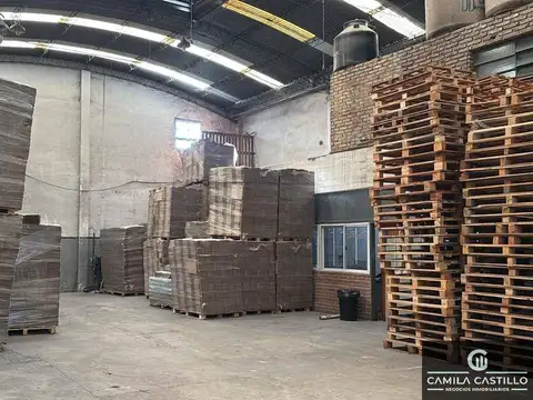 Galpón en alquiler de 712m2 ubicado en Lomas del Mirador