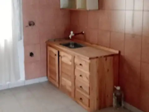 CASA 3 AMBIENTES 150 MTS 2 APROX . GRAN LOTE CON ESPACIO LIBRE PONTEVEDRA