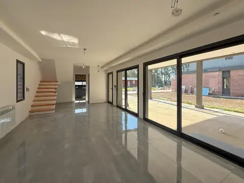 Condominios TIERRA DE SUEÑOS 3 - Roldan-Casa premium 2 dormitorios JARDIN PARRILLERO TERRAZA