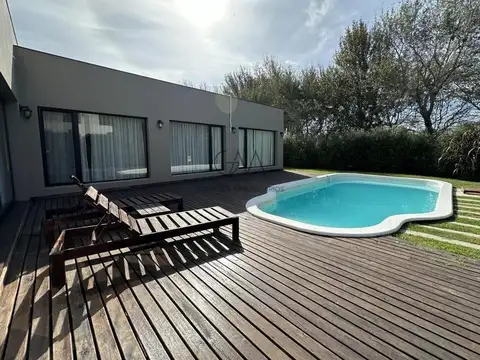 Av. Jorge Newbery 5005, B7600 Buenos Aires, Provincia de Buenos Aires, Argentina, Mar Del Plata, Buenos Aires, Argentina.