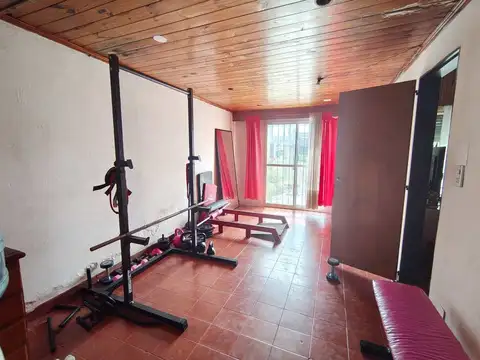 CASA 4 AMBIENTES EN VENTA EN LOS POLVORINES JARDIN