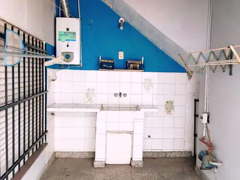 Casa 5 ambientes con 3 baños