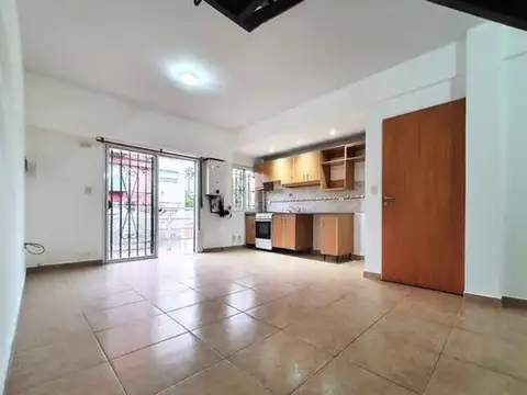 Depto Tipo Casa en Venta de 2 ambientes