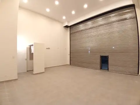 LOCAL Oficina con Cocheras Monserrat - Mexico 1678