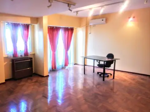 Av. San Juan 200, Piso 6