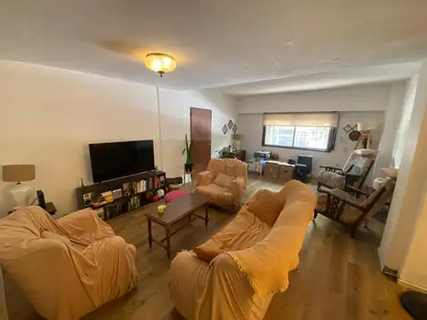 Departamento en Venta en Plaza Moreno, USD 110.000