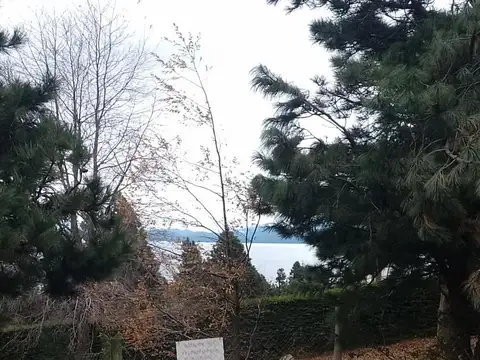 Terreno de 980 m2 en  La Colina /Aldea del Este con VISTA AL LAGO