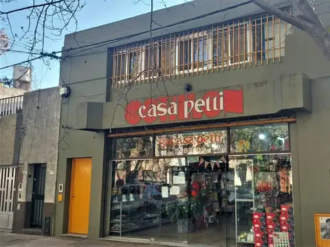 Venta Local Comercial y Casa en planta alta con quincho - Lourdes, Rosario