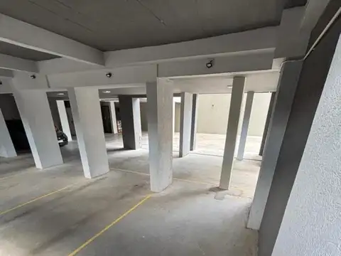 COCHERA PRIVADA EN VENTA! N°18