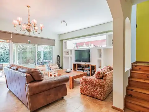 CASA EN VENTA EN VILLA OLIVOS