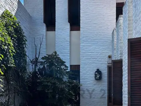Casa en Venta de 5 dormitorios
