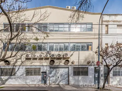 Edificio comercial en alquiler en Chacarita
