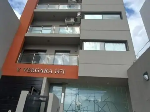 DEPTO 1 AMB AMPLIO, C/COCHERA (OPCIONAL)!