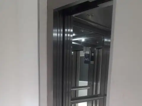 Departamento en Alquiler en Caseros, $ 460.000