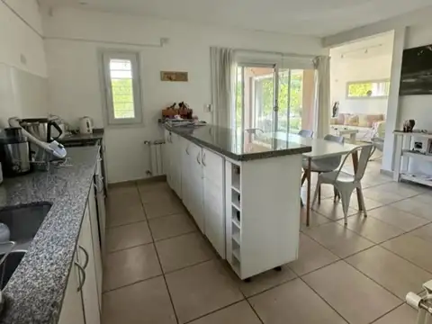 Casa 3 Dorm, Galería, Parrilla y Pileta Casas Santa María