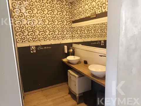 Local en Alquiler en Los Hornos, $ 800.000