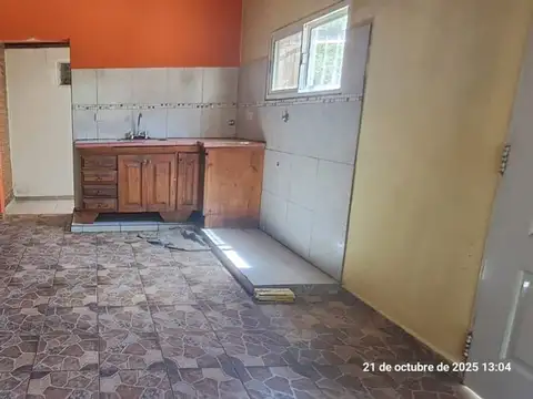 Casa 4 ambientes con 1 baño