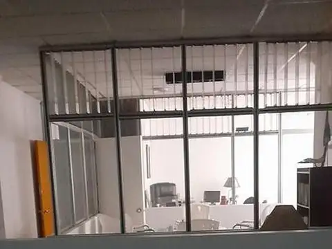 Oficina 4 ambientes con 1 baño