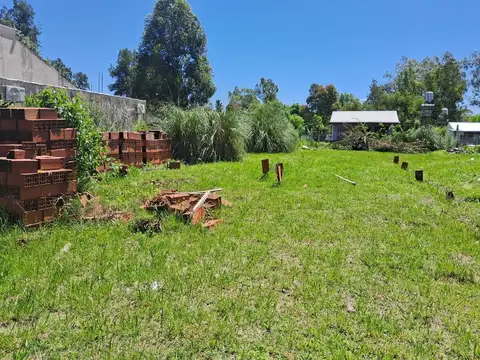 VENTA. LOTE DE  800 M2-PARQUE SAKURA-EXALTACIÓN DE LA CRUZ 100