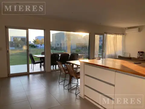 Casa en Venta en Puertos - Araucarias, USD 290.000