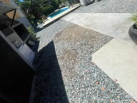 Casa en venta - 2 Dormitorios 1 Baño - 384Mts2 - Mar de Cobo