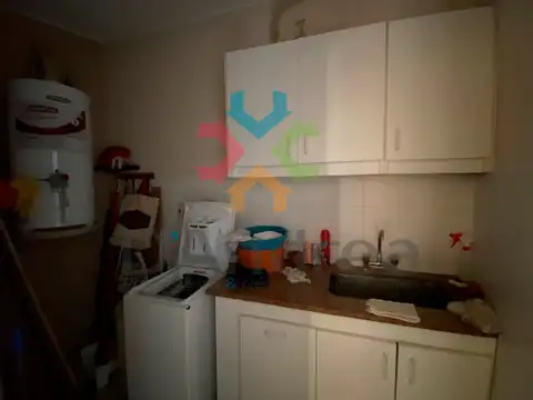 Venta / Oportunidad de inversion Casa + Local/Dpto en 23 entre 2 y 102