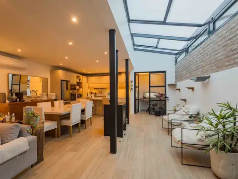 Depto Tipo Casa en Venta en Colegiales, USD 390.000