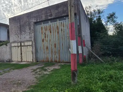 Casa en Venta con 5 cocheras