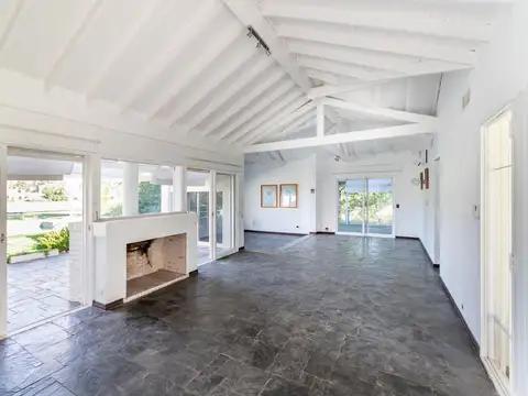 Au Acceso Oeste Km 42