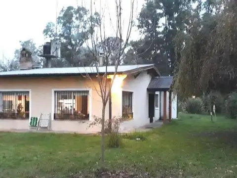 QUINTA  200M2 CUB. Y 1600M2 LOTE