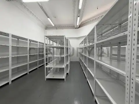 Muñecas 800, Piso 0