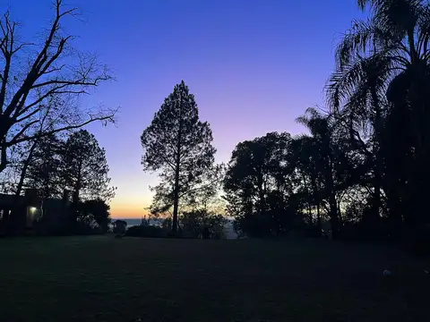 Quinta en Venta con 2 cocheras