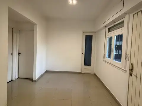 Depto Tipo Casa en Alquiler de 3 ambientes