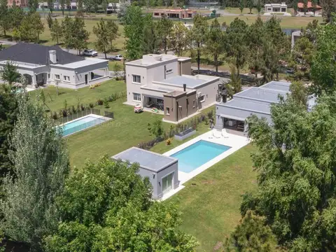 Casa en Venta en Club Miralagos, USD 340.000