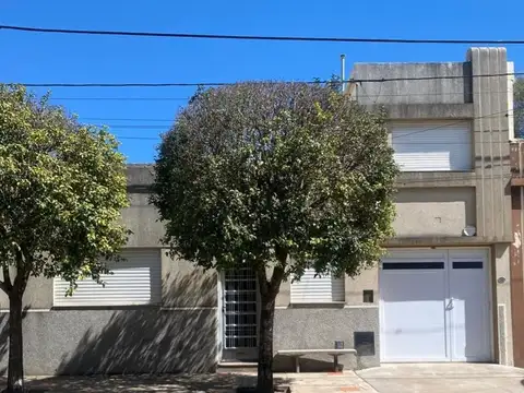 CASA EN VENTA CON GRAN UBICACION Y POTENCIAL