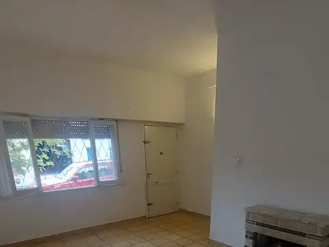 Depto Tipo Casa en Alquiler de 3 ambientes