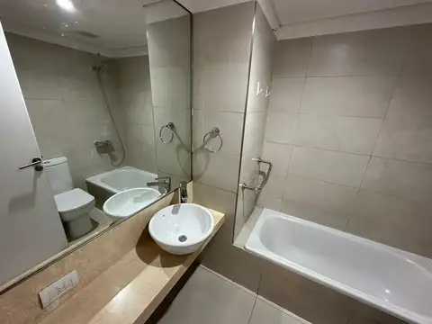 Departamento en Alquiler con 1 cocheras