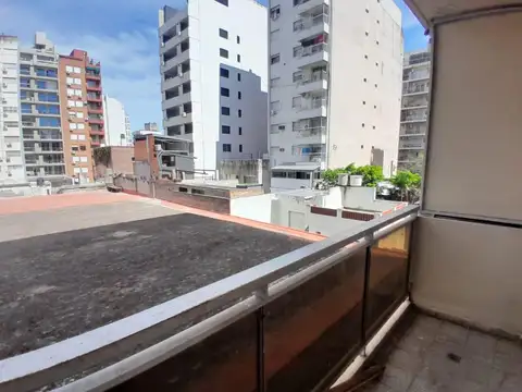 Departamento en Alquiler en Centro, $ 650.000