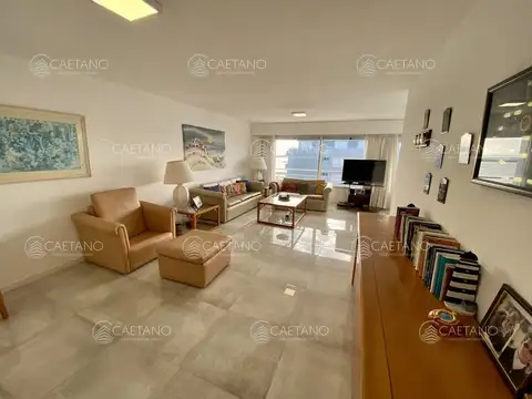 Departamento en Venta en Península, USD 440.000