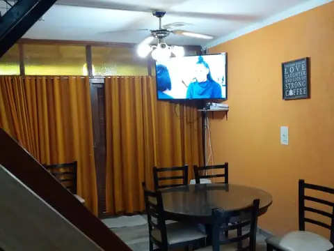 Depto Tipo Casa en Venta de 3 ambientes